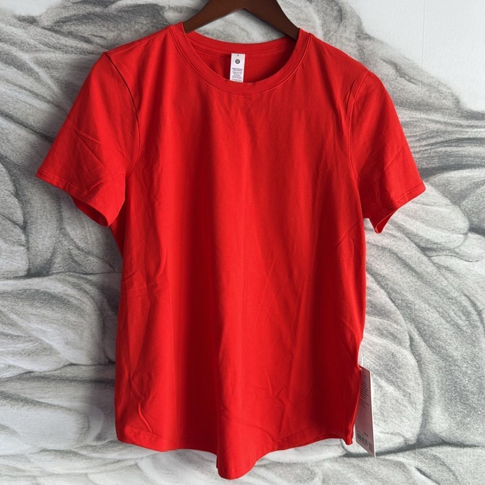 lululemon athletica Red Orange Short Sleeve Tee